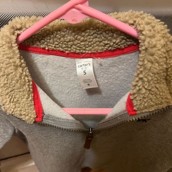 Carter's Boys sweatshirt!! - Picture 4 of 5